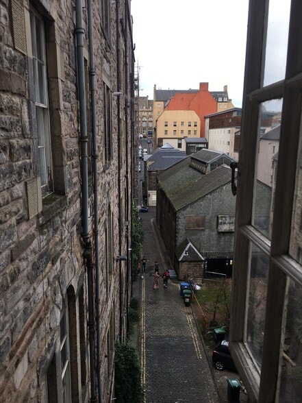 51 South Bridge, Edinburgh to rent - Building Photo - Image 2 of 3