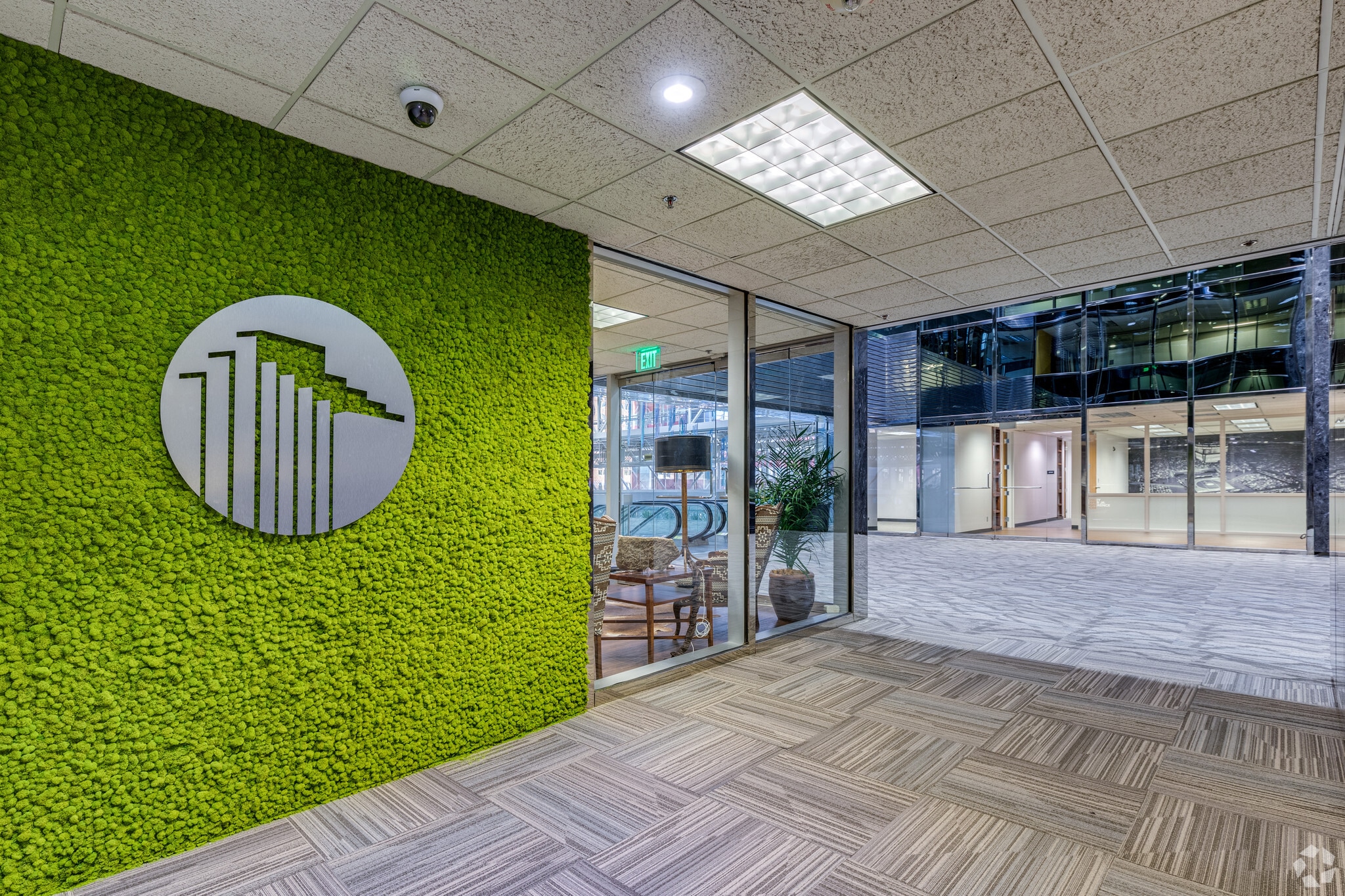 211 N Robinson Ave, Oklahoma City, OK to rent Interior Photo- Image 1 of 15