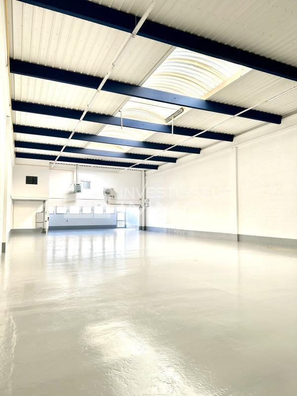 Light Industrial in Bonneuil-sur-Marne to rent Interior Photo- Image 1 of 2