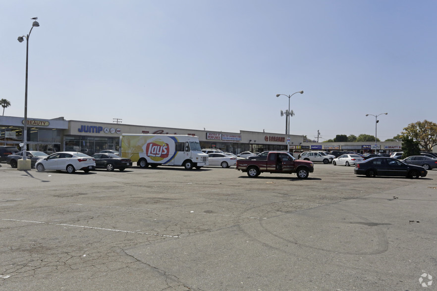 3880-3930 W Rosecrans Ave, Hawthorne, CA for rent - Building Photo - Image 2 of 4