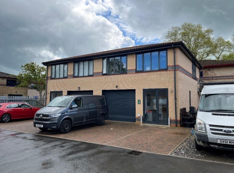 Landscape Clos, Bicester for sale Building Photo- Image 1 of 1