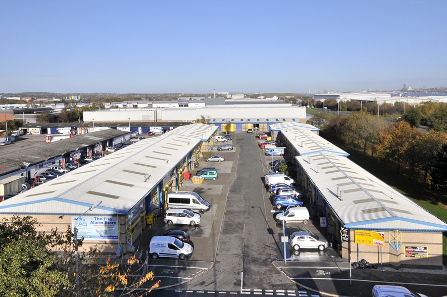 Carrock Rd, Wirral to rent - Building Photo - Image 3 of 9