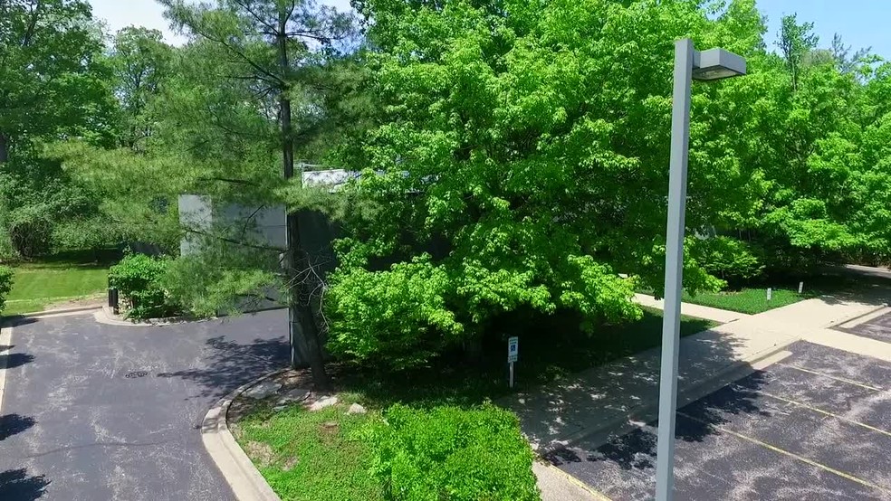 950-990 Corporate Woods Pky, Vernon Hills, IL for rent - Commercial Listing Video - Image 2 of 29