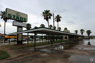 2403 N Saint Marys St, Beeville, TX for sale Primary Photo- Image 1 of 1