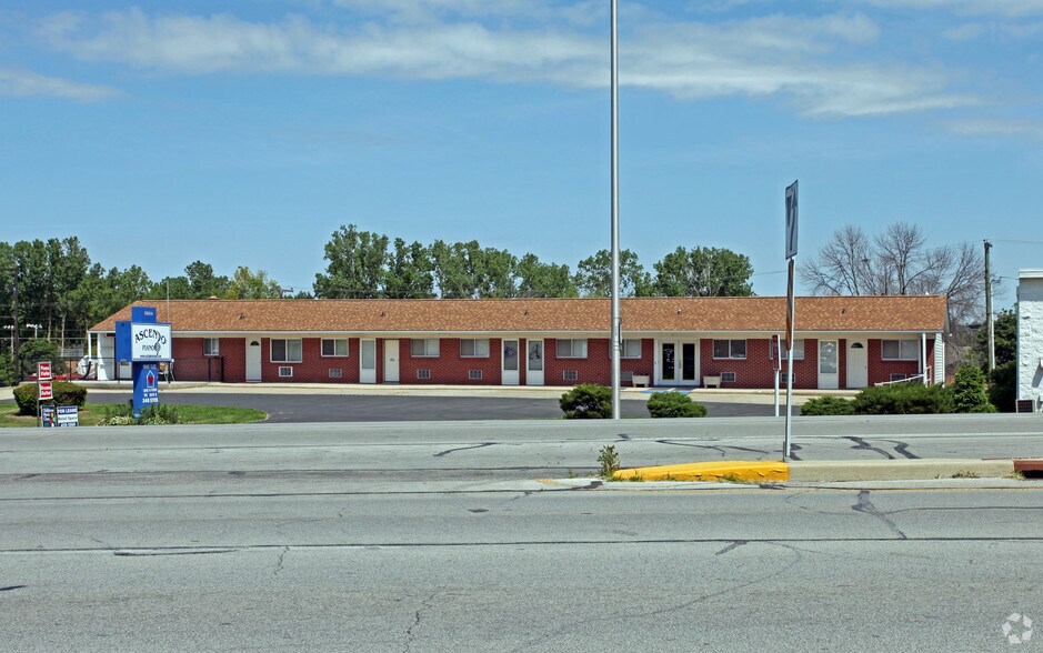 5634 Jefferson Blvd, Fort Wayne, IN for sale - Primary Photo - Image 1 of 1