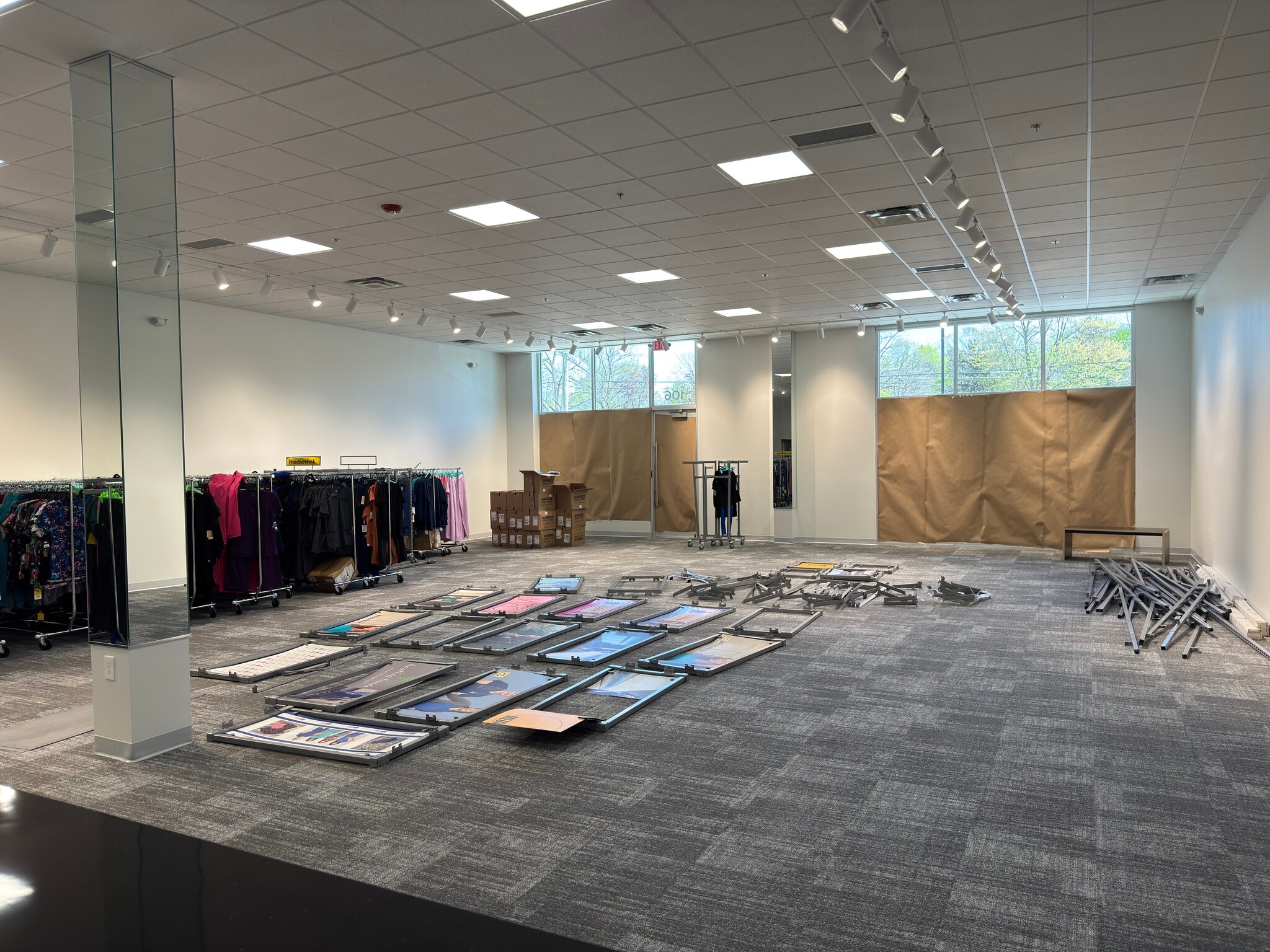 5540 S East St, Indianapolis, IN to rent Interior Photo- Image 1 of 3