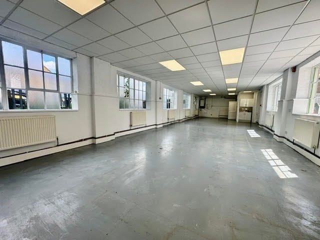 Copyground Ln, High Wycombe to rent - Building Photo - Image 2 of 5