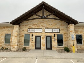 4645 Wyndham Ln, Frisco, TX for rent Building Photo- Image 1 of 8