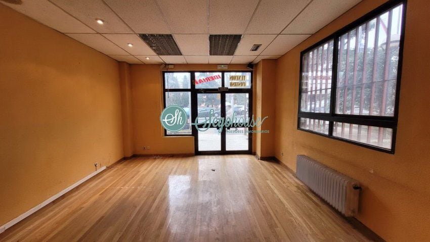 Segovia, SEG 40002 - Unit A -  - Interior Photo - Image 2 of 11
