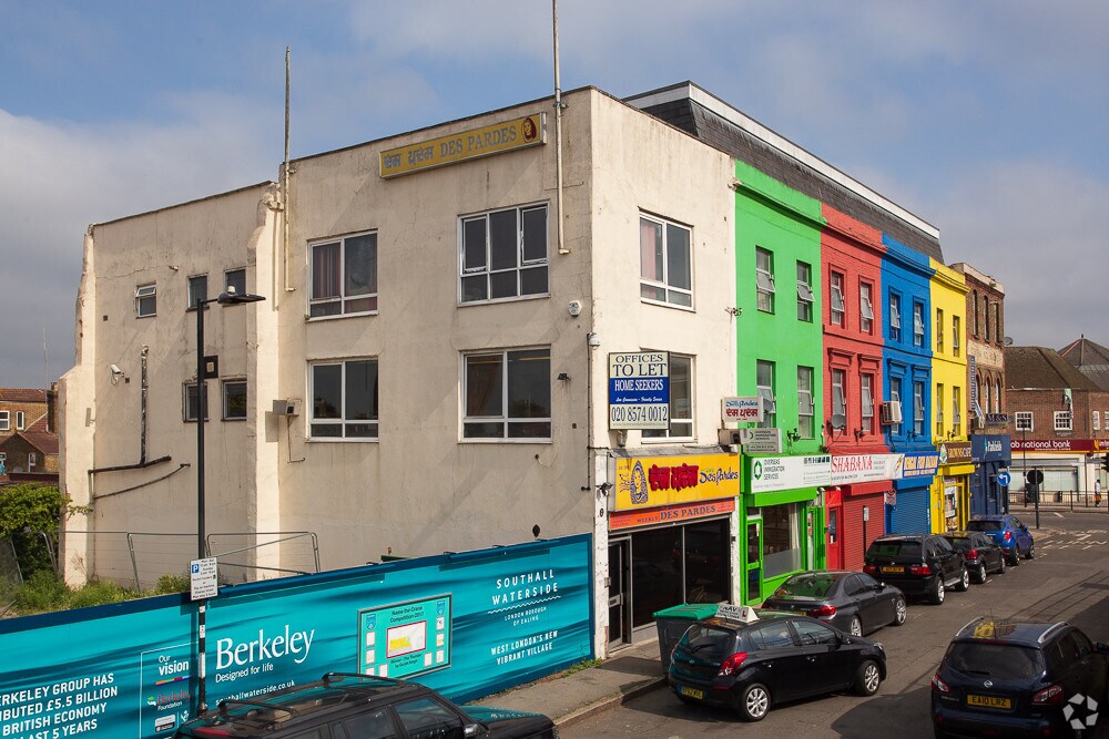 4-8 The Crescent, Southall for sale Primary Photo- Image 1 of 1