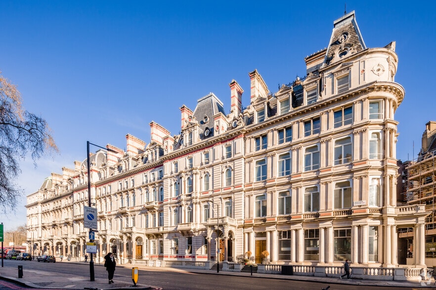 19-21 Grosvenor Gdns, London for sale - Primary Photo - Image 1 of 1