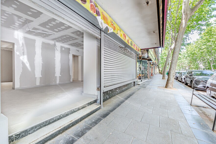 Retail in Madrid, Madrid to rent - Building Photo - Image 3 of 5