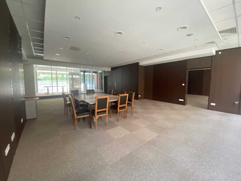 Office in Lyon for sale - Building Photo - Image 3 of 33