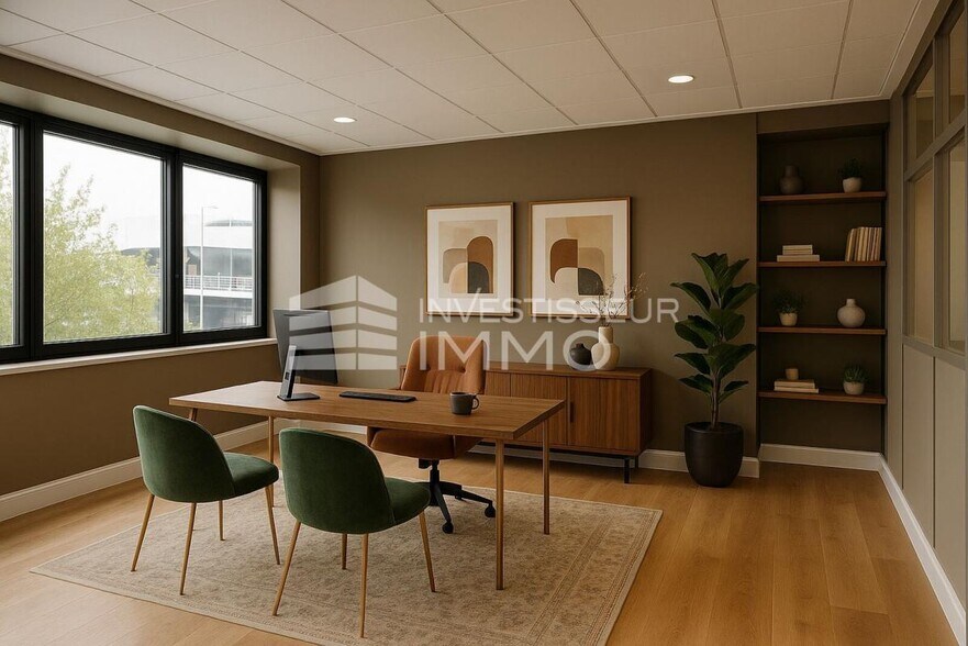 Office in Antony to rent - Interior Photo - Image 1 of 4