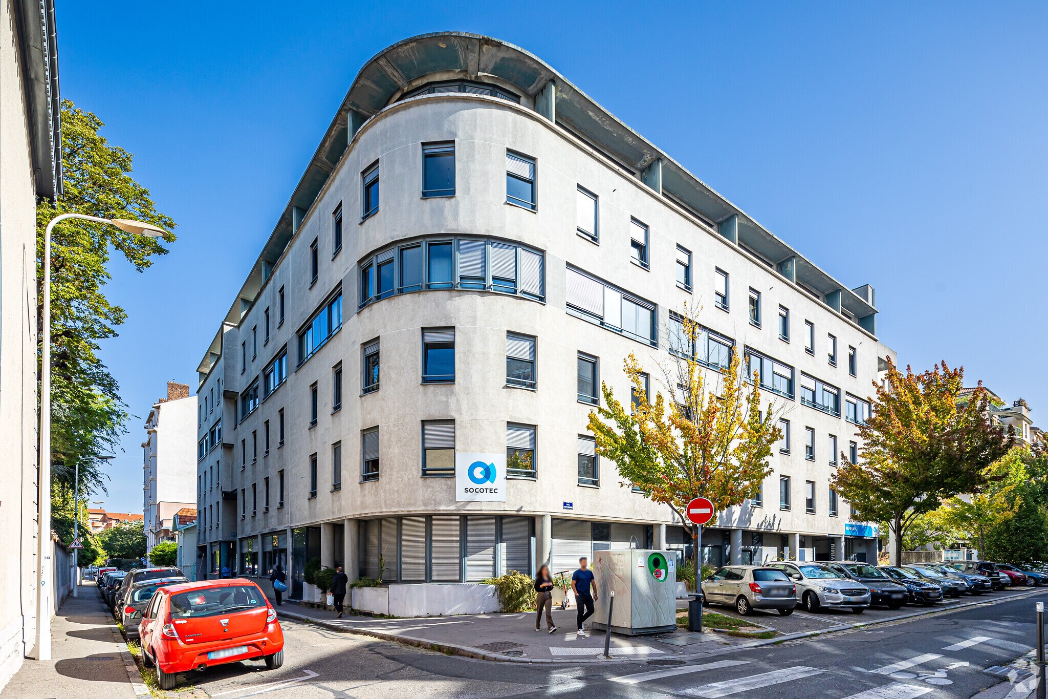 Office in Lyon to rent Primary Photo- Image 1 of 3