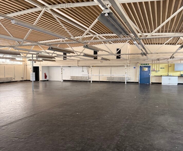 221 Hordern Rd, Wolverhampton to rent - Interior Photo - Image 2 of 2