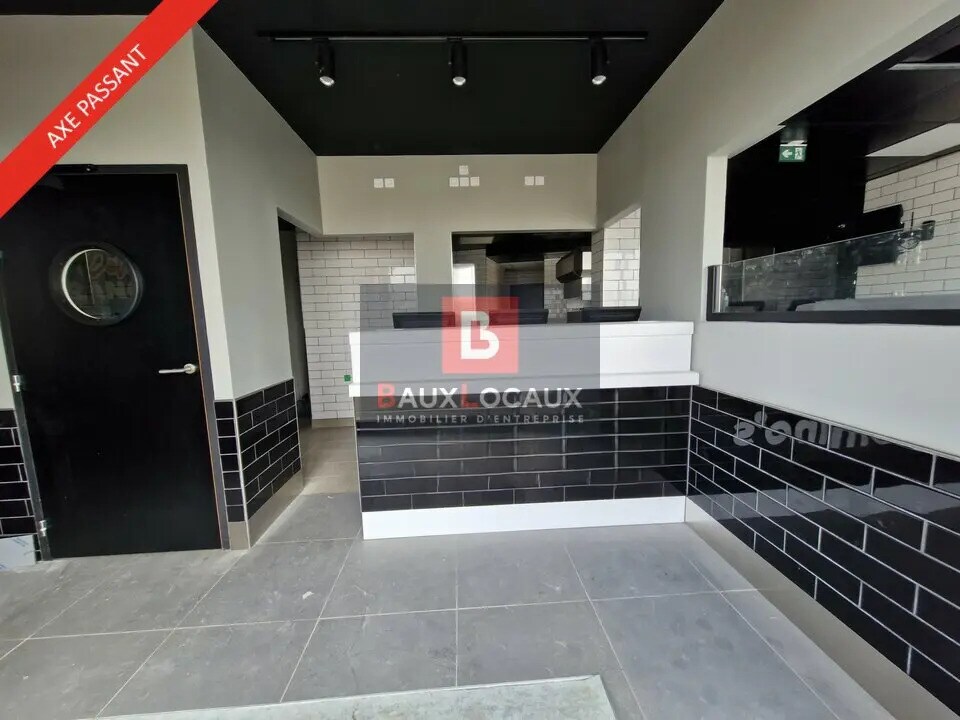 Retail in Martigues for sale Interior Photo- Image 1 of 23