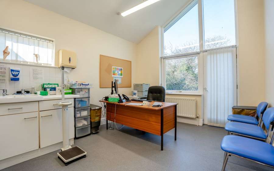 452 Denton Rd, Newcastle Upon Tyne for sale - Building Photo - Image 3 of 9