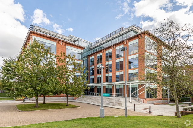 Manbre Rd, London to rent Primary Photo- Image 1 of 16