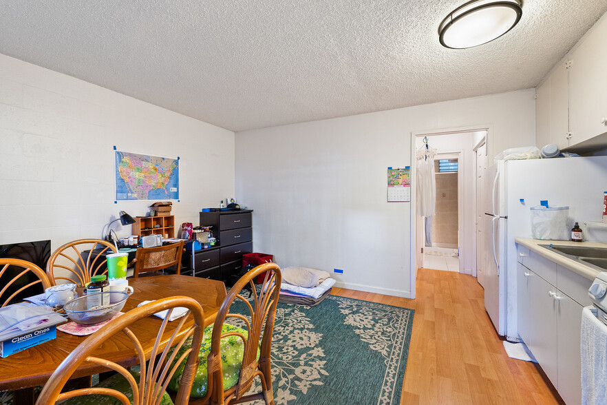 437 Namahana St, Honolulu, HI for sale - Interior Photo - Image 2 of 87