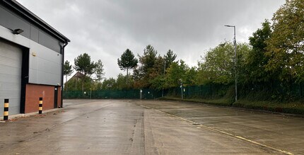 Parkway Dr, Sheffield to rent Building Photo- Image 2 of 8