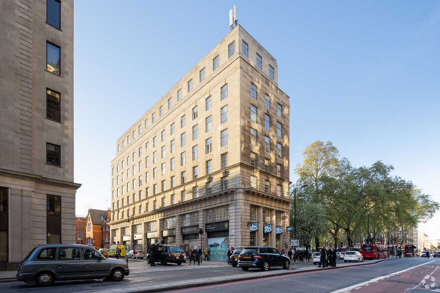 52 Grosvenor Gdns, London to rent - Building Photo - Image 2 of 9