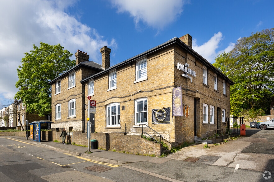 1A Highfield Rd, Dartford to rent - Primary Photo - Image 1 of 52
