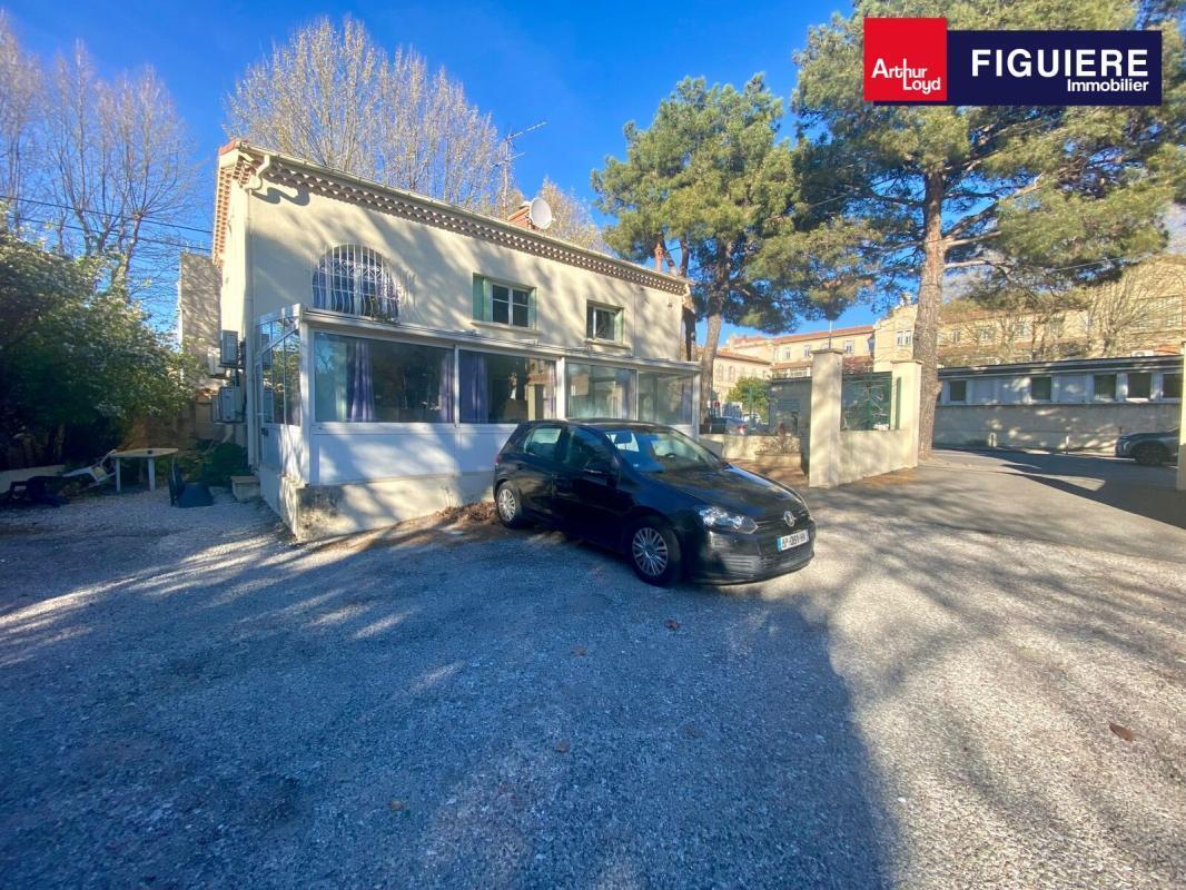 Office in Salon De Provence for sale Building Photo- Image 1 of 15