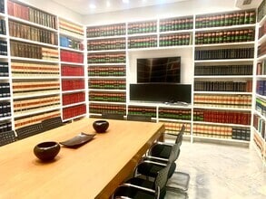 Office in Madrid, Madrid to rent Interior Photo- Image 1 of 25