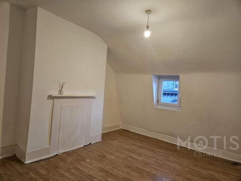 27 Tontine St, Folkestone for sale - Building Photo - Image 3 of 26