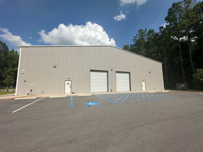 1056 Business Park Rd, Summerville, SC for rent - Building Photo - Image 1 of 13