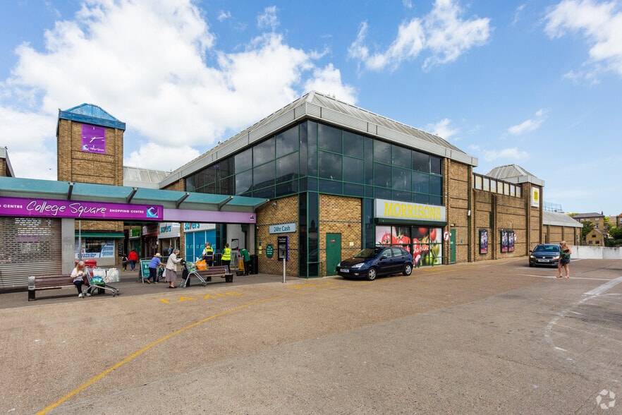 College Walk, Margate for sale - Primary Photo - Image 1 of 1