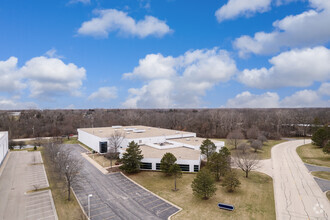 950-990 Corporate Woods Pky, Vernon Hills, IL - AERIAL  map view - Image1