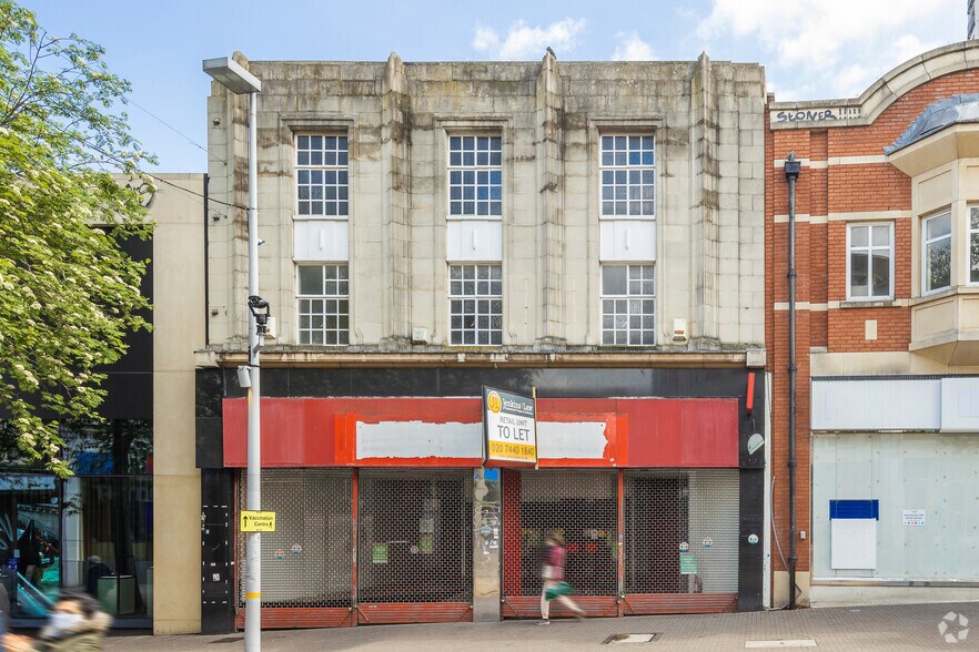 96-98 High St, Sutton to rent - Building Photo - Image 3 of 3