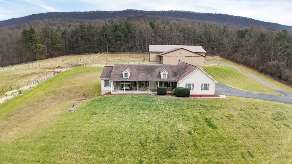 133 Black Bear Ln, East Waterford, PA for sale - Building Photo - Image 3 of 111