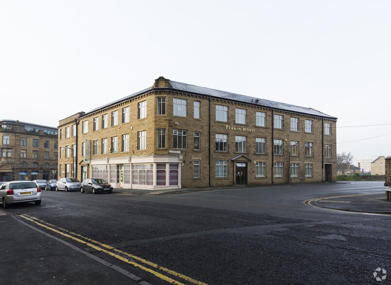 Grattan Rd, Bradford for rent - Building Photo - Image 2 of 4