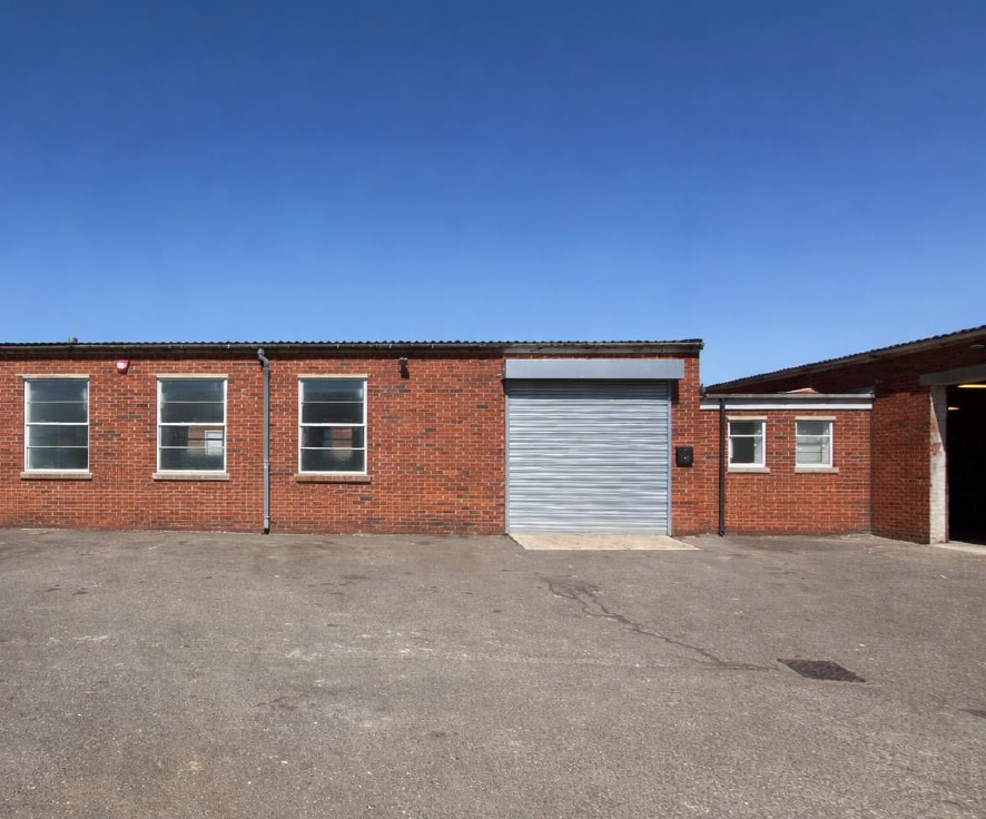 Station Rd, Hailsham to rent Building Photo- Image 1 of 3