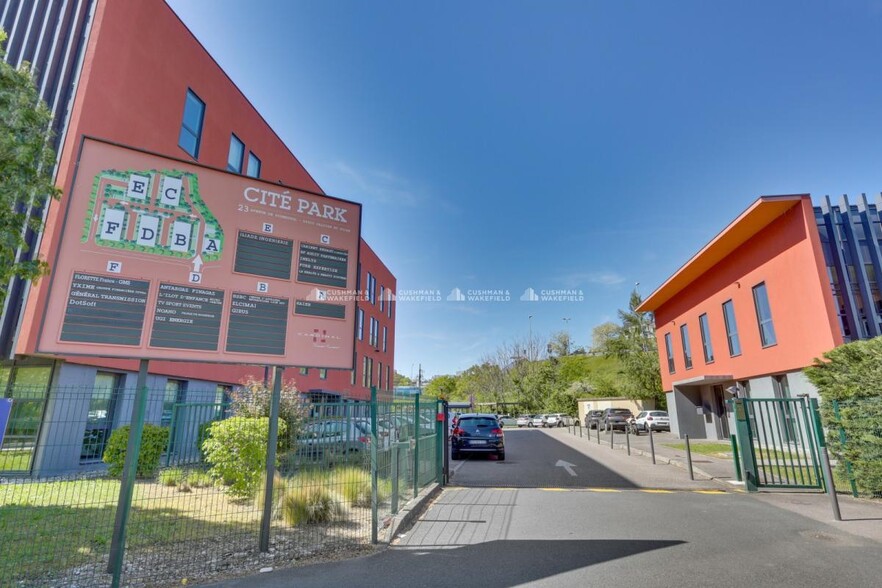 17-23 Avenue De Poumeyrol, Caluire-et-Cuire to rent - Building Photo - Image 2 of 23