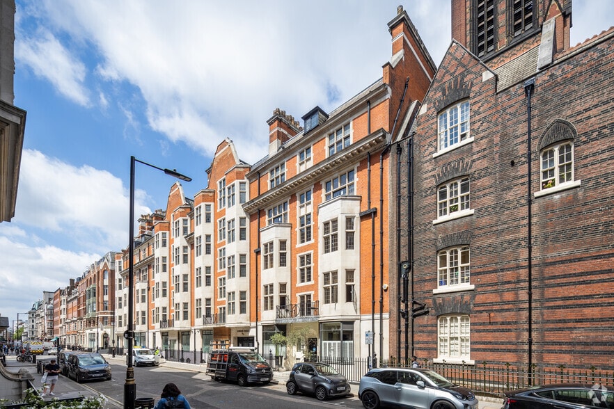 9 Margaret St, London for sale - Primary Photo - Image 1 of 1