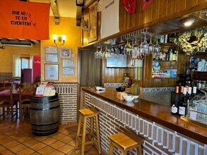 Retail in Lanzahíta, Ávila to rent Interior Photo- Image 2 of 11