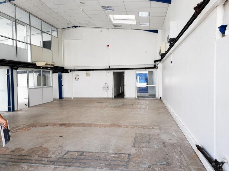 Industrial in Saint-Fons to rent - Interior Photo - Image 2 of 6