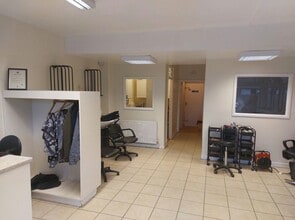 53-63 Moorcroft Rd, York to rent Interior Photo- Image 2 of 3