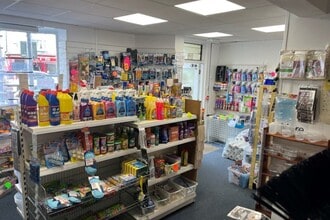 112 High St, Honiton to rent Interior Photo- Image 1 of 4