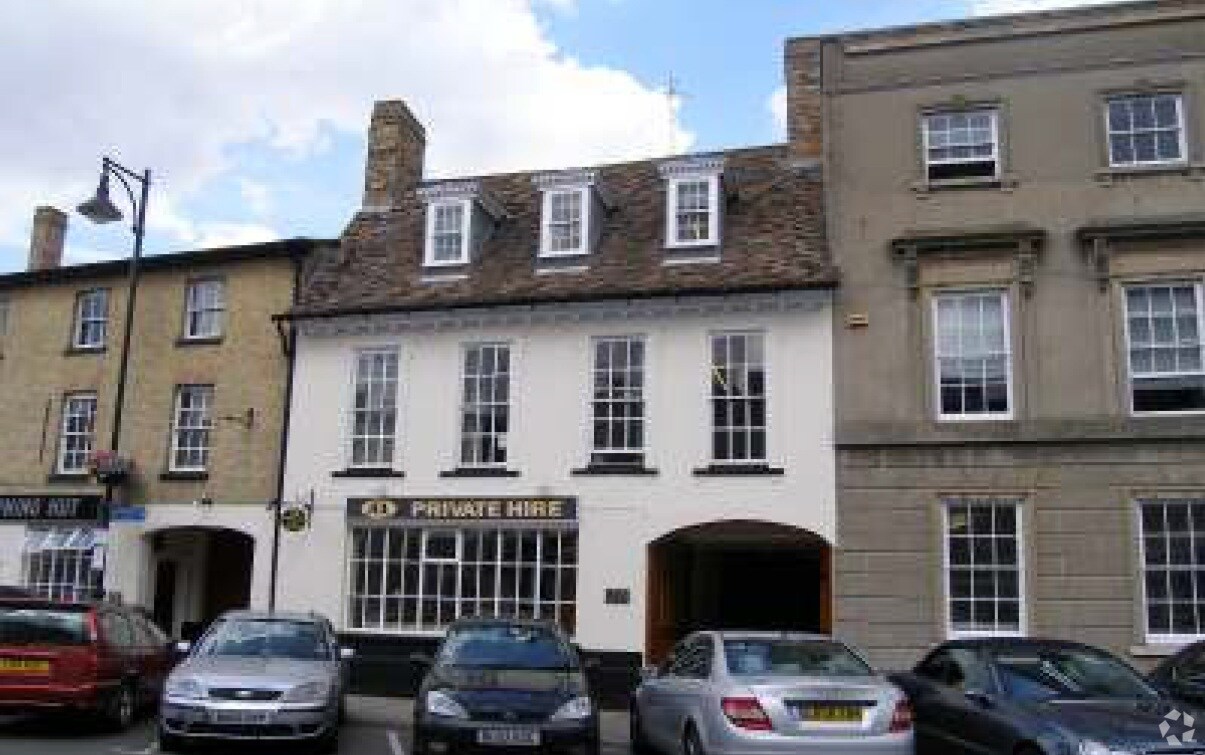 22-22A The Broadway, St Ives for sale Primary Photo- Image 1 of 1