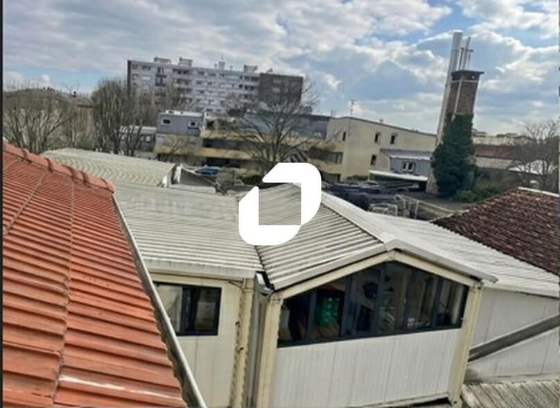 Light Industrial in Montreuil for sale - Building Photo - Image 3 of 7