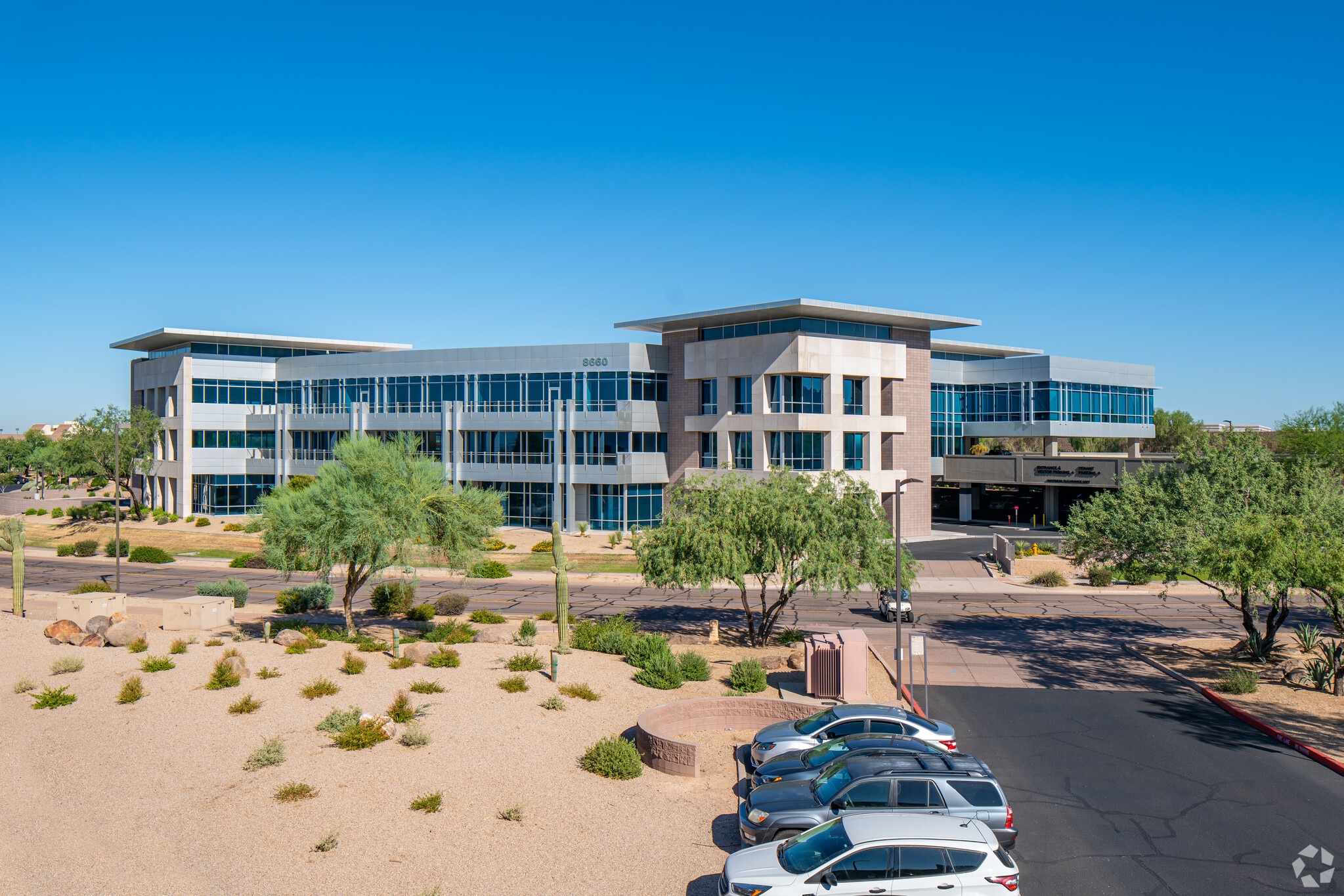 8660 E Hartford Dr, Scottsdale, AZ to rent Building Photo- Image 1 of 5