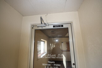 301 N 2nd St, Mcalester, OK for rent Interior Photo- Image 1 of 14