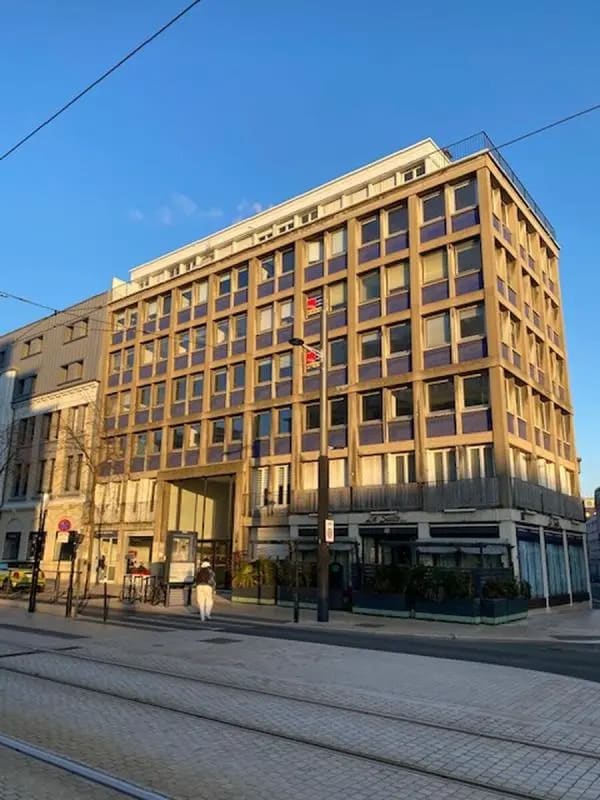 Vente Bureaux 280 m² - Photo 1