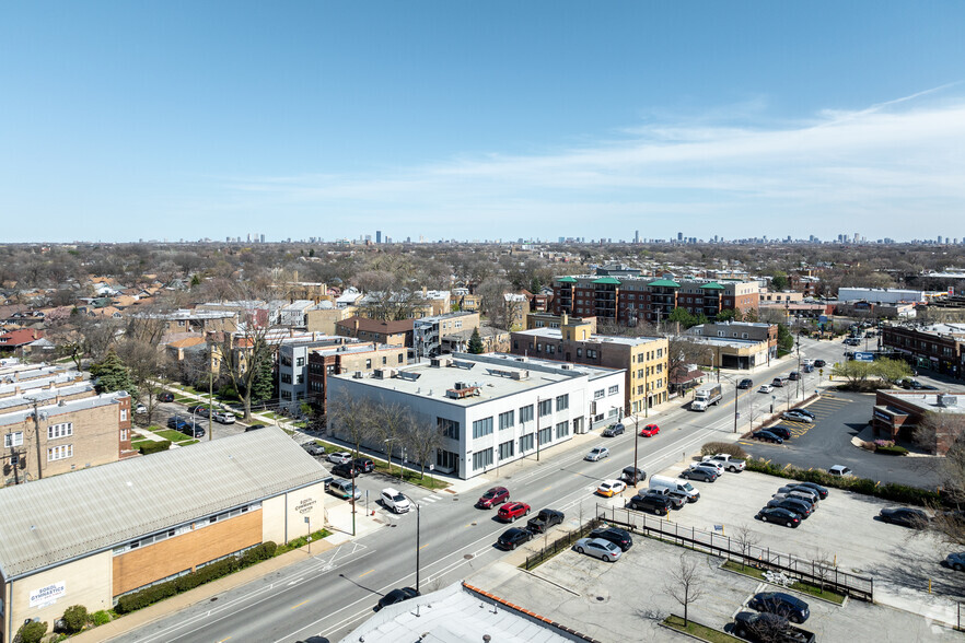 4839 N Elston Ave, Chicago, IL for rent - Aerial - Image 3 of 4