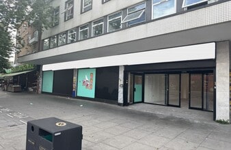London Rd, Surrey to rent Building Photo- Image 1 of 5